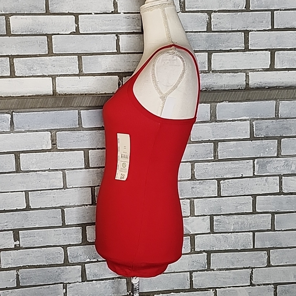• NWT No Boundaries Women's Sleeveless Ribbed Cami Tank Top Size XL Red - Picture 3 of 12